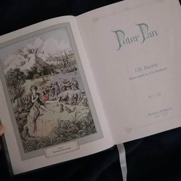 Peter Pan, by J.M. Barrie-- Gorgeous Keepsake Collector's Edition! - Picture 6 of 11